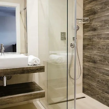 Luxlux Metro Slodowiec Apartman Varsó