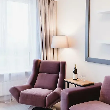 Luxlux Metro Slodowiec * Varsóvia