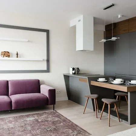 Luxlux Metro Slodowiec Apartamento