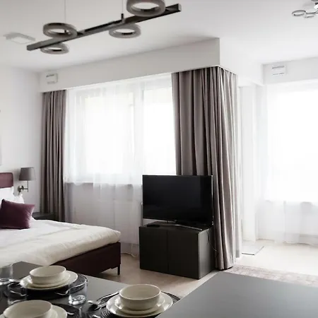 Luxlux Metro Slodowiec * Varsóvia