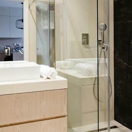 Luxlux Metro Slodowiec Apartamento Varsóvia