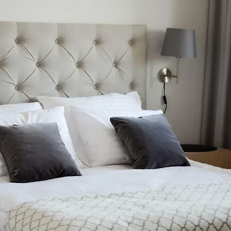 Luxlux Metro Slodowiec شقة وارسو