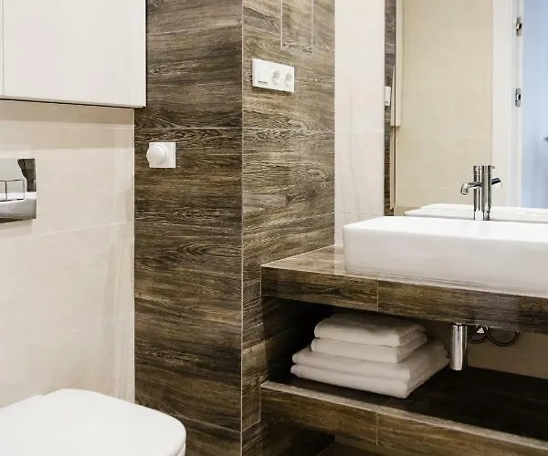 Apartment Luxlux Metro Slodowiec *